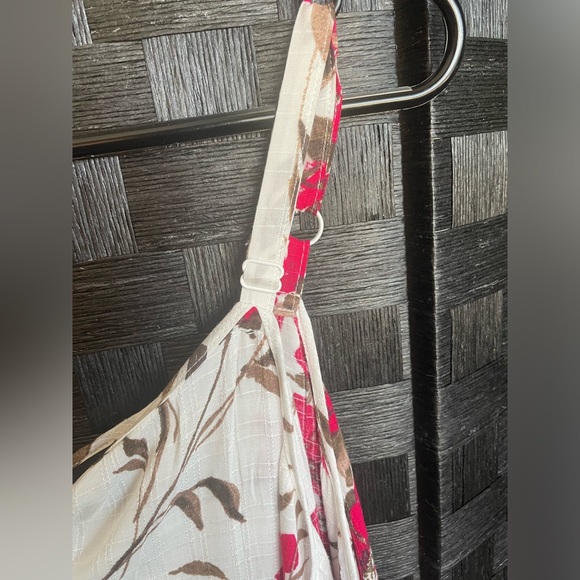 Woman’s Torrid Flowy Tank - Picture 5 of 6